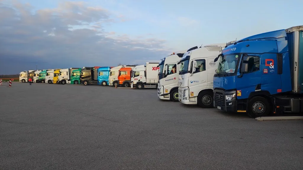 Deyan Marinov_Trucker'land_Semoutiers-Montsaon_review