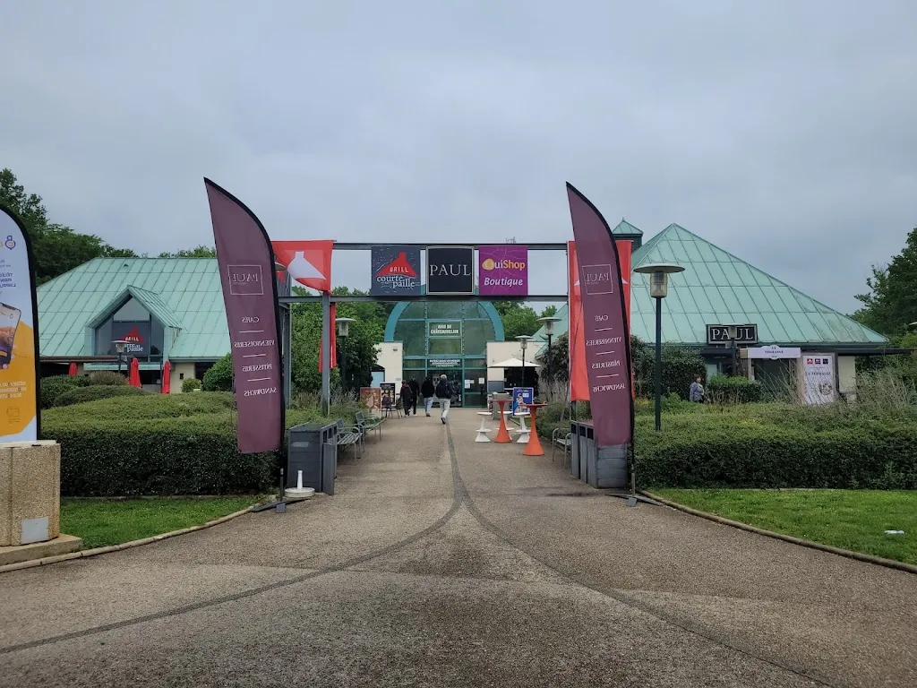 Ouishop_Châteauvillain_slider_image_3