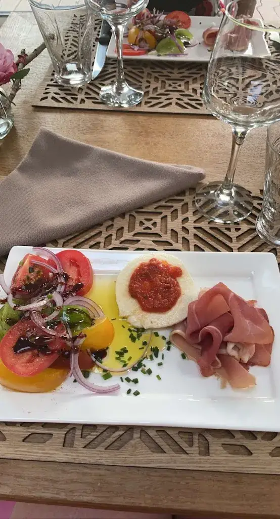 Françoise Chrapek_La Demeure Château-Salins_Château-Salins_review