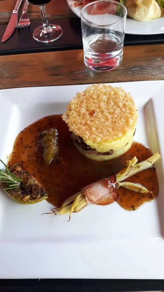 Sophie Luthi_Restaurant Bistro des Amis_Vic-sur-Seille_reseña