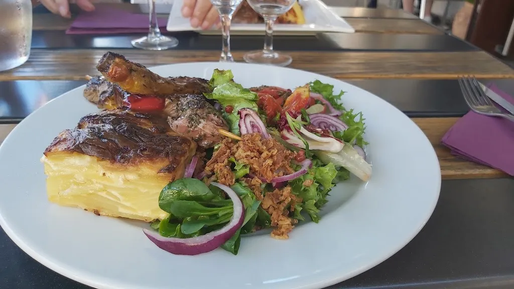 Restaurant Bistro des Amis_Vic-sur-Seille_slider_image_1