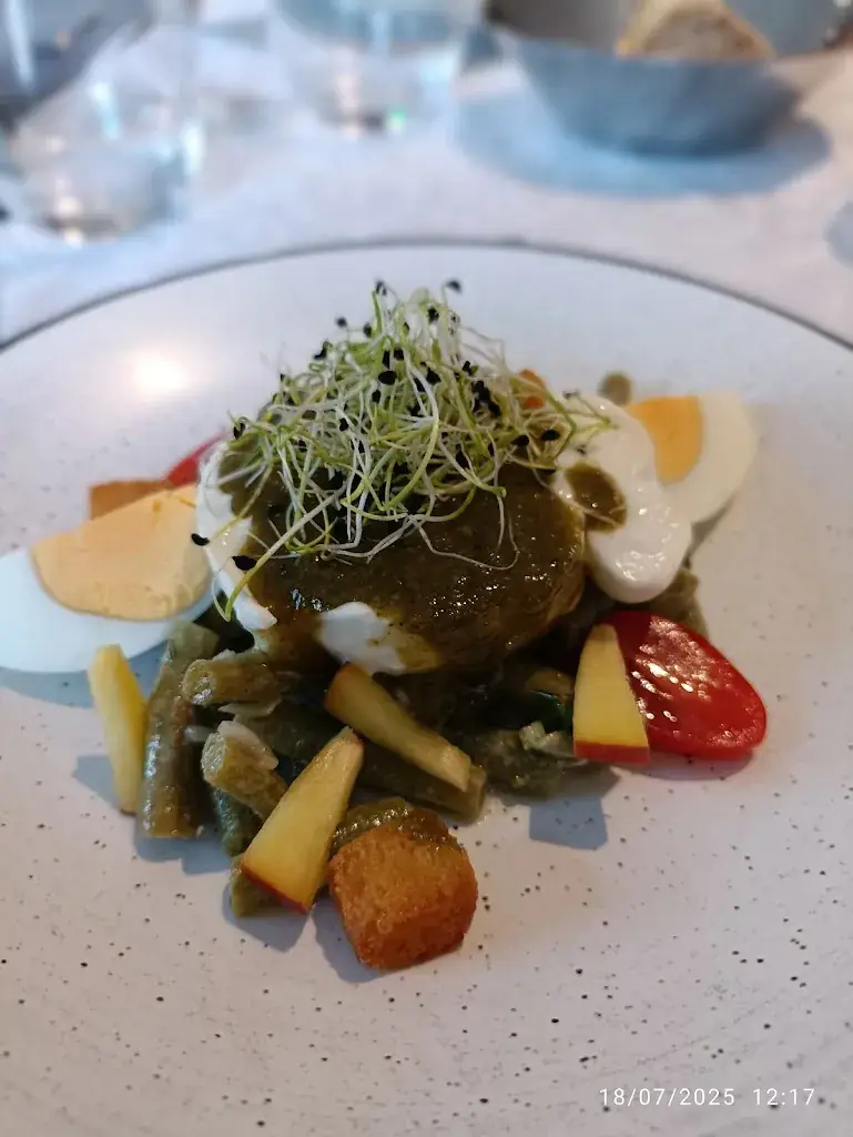 Thierry LAPIERRE ARNAUD_L event_Vic-sur-Seille_review