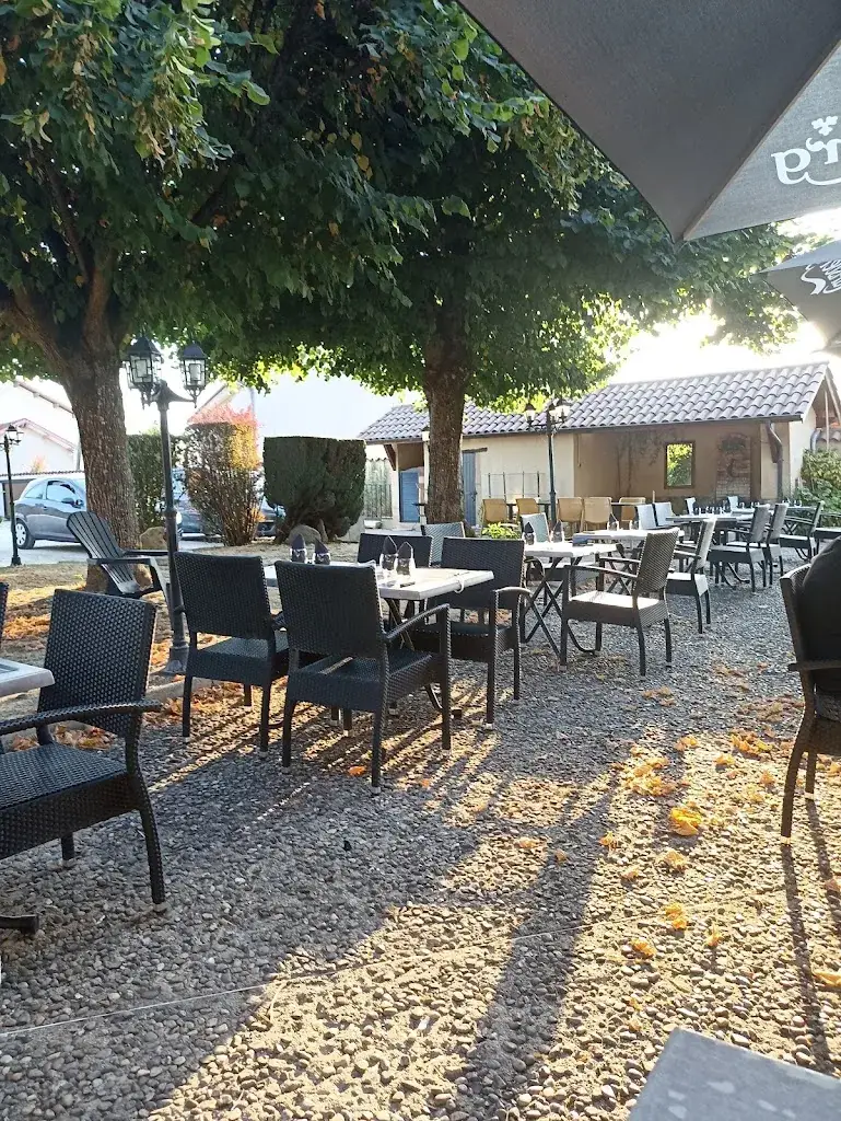 Chez Maxime restaurant in Charantonnay