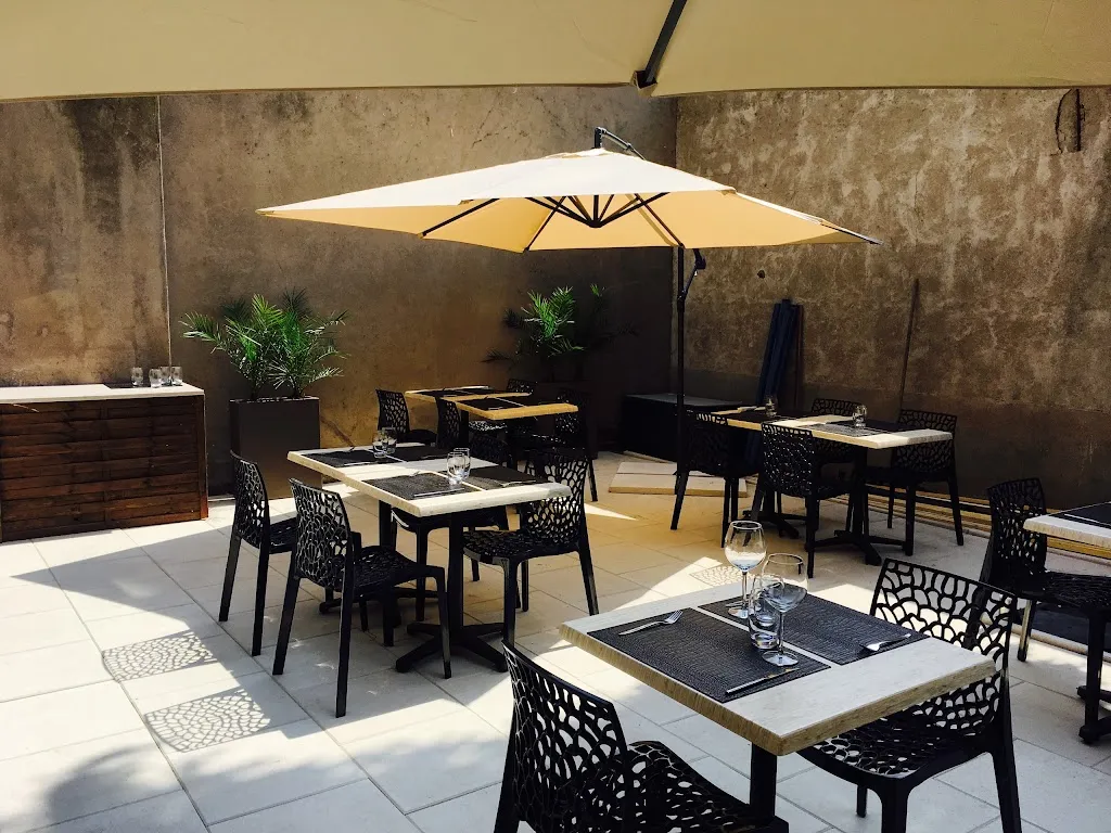 Restaurant Le Dancourt Restaurant in Charmes