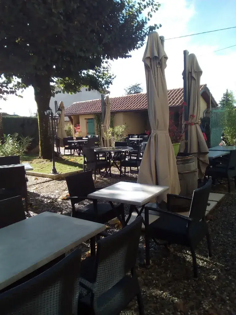 La Petite Fontaine restaurant in Charantonnay