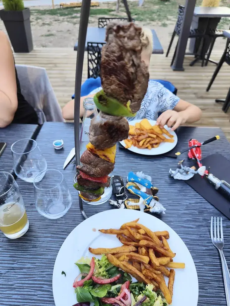 Karlcasa888 Casa_La Renverse_Châtillon-sur-Marne_review