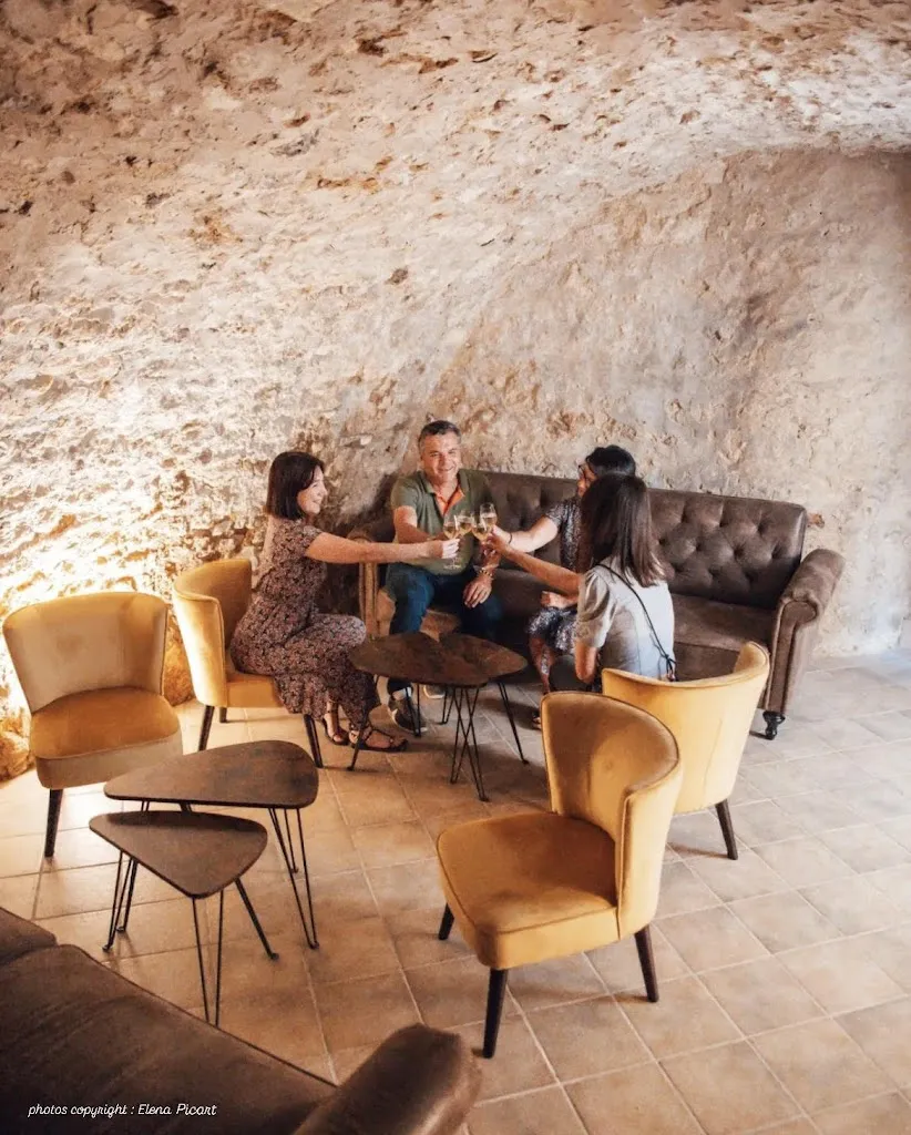 Le Tasting Bar Restaurant in Châtillon-sur-Marne