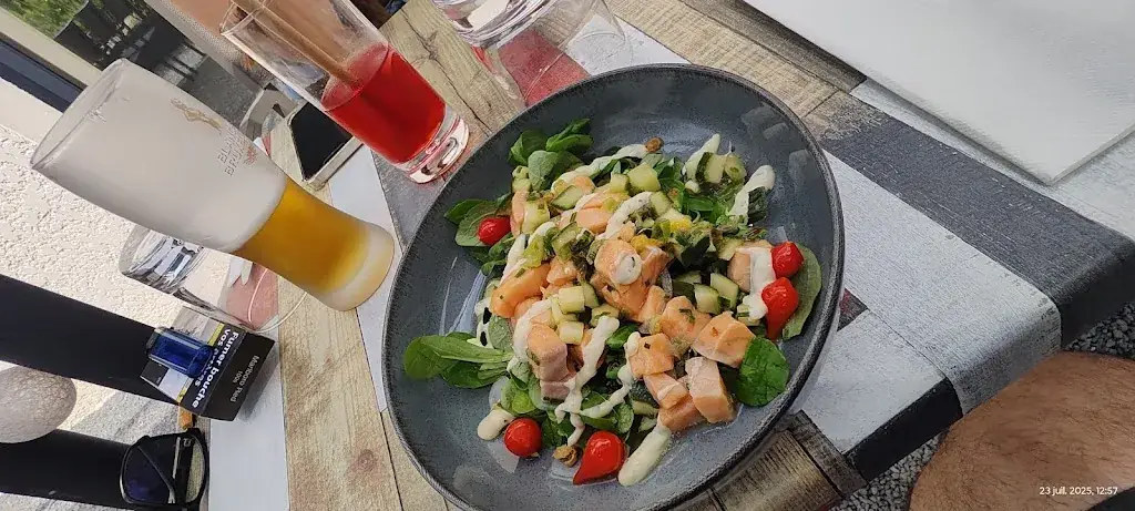 Va et vin_Alba-la-Romaine_slider_image_2