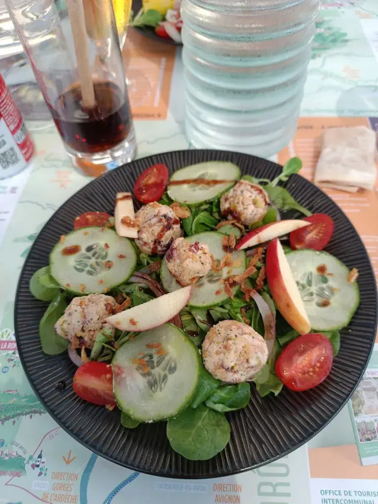 Va et vin_Alba-la-Romaine_slider_image_3