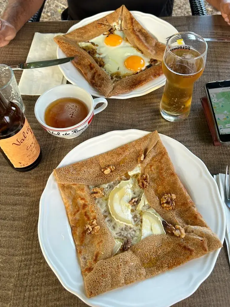 Alexandra Inocêncio_Auberge La Chaumière_Volvic_review