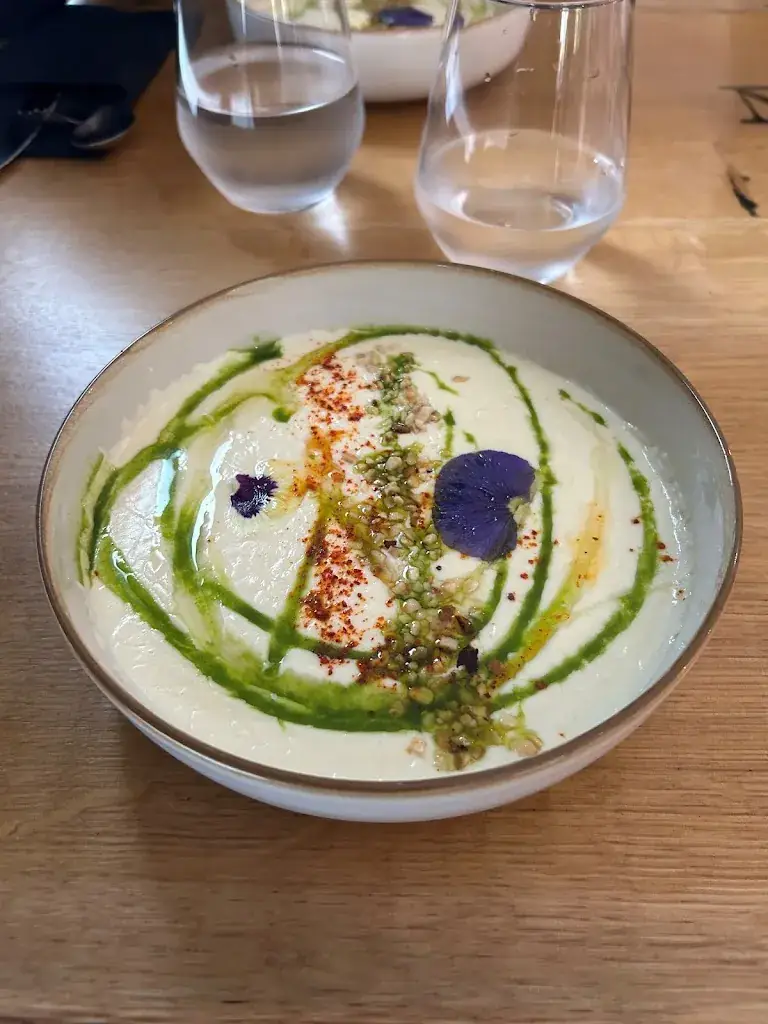 Océane TEILLET-LEFEBVRE_Le Restaurant XIII VIN_Chanos-Curson_review