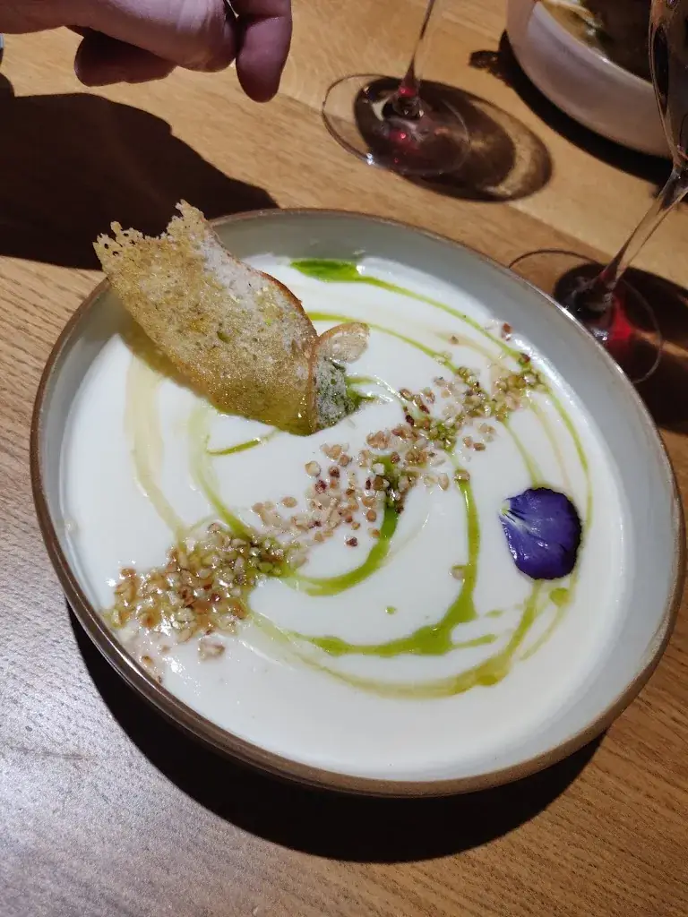 Vianney Delhome_Le Restaurant XIII VIN_Chanos-Curson_review