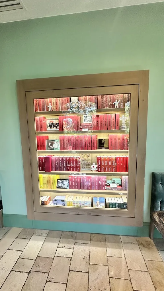 Sharon Soraya_Les Cèdres - Bertrand Frères_Granges-les-Beaumont_recensione