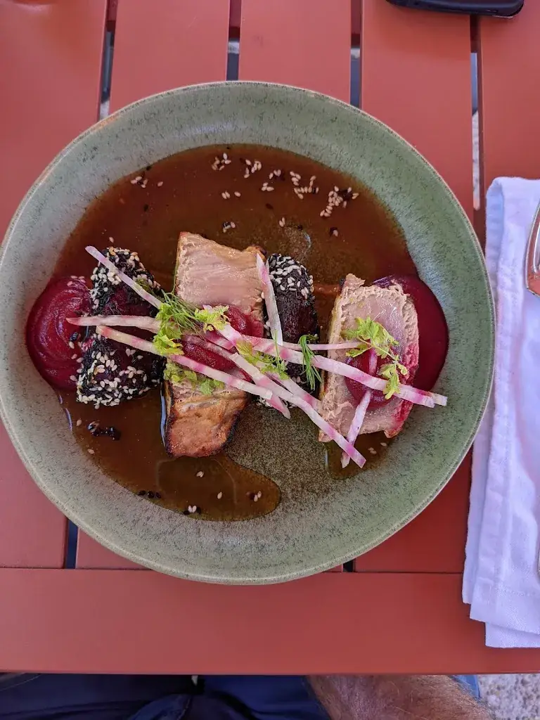 Gerry_La Cage Aux Fleurs_Tain-l'Hermitage_review