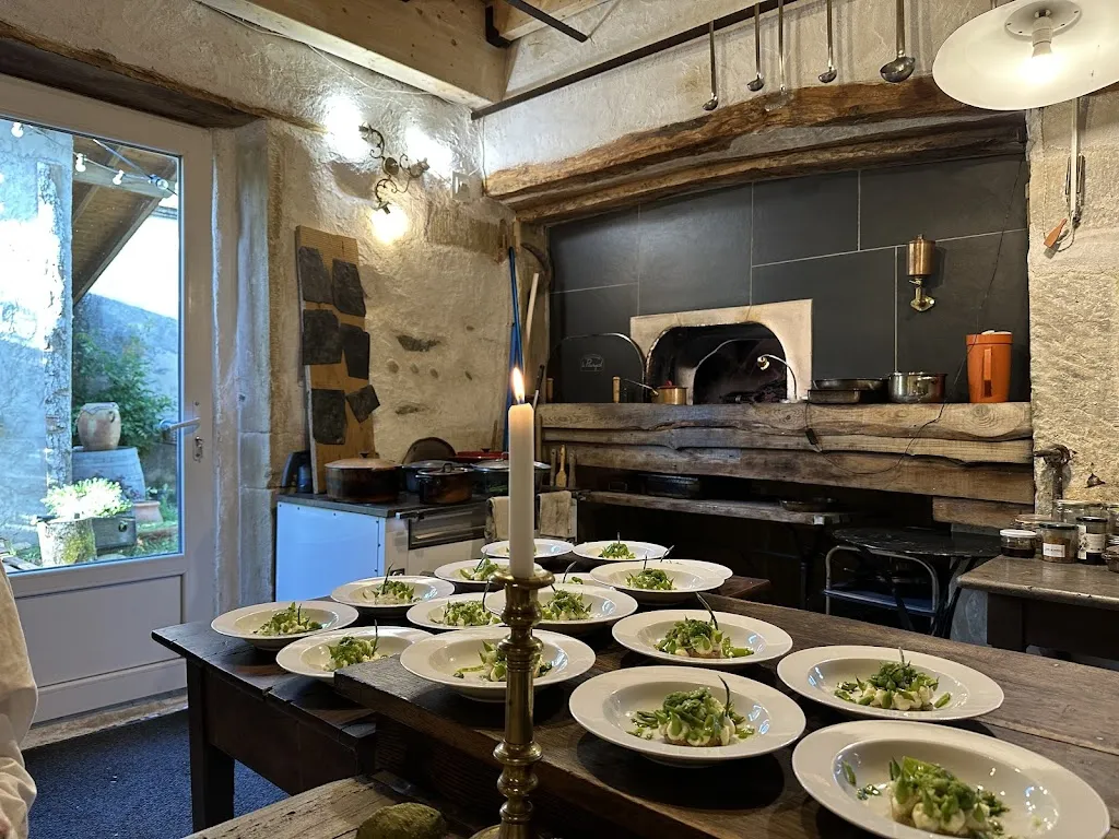 Athena khosravi_La Poule Grasse_Chantemerle-les-Blés_Bewertung