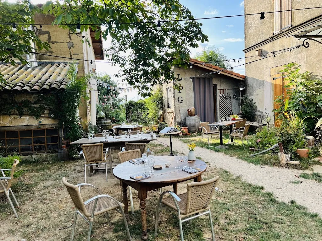 La Poule Grasse_Chantemerle-les-Blés_slider_image_1