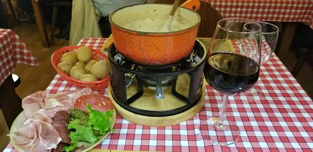 Barry Wilmot_Le Chaudron Savoyard_Châlons-en-Champagne_review