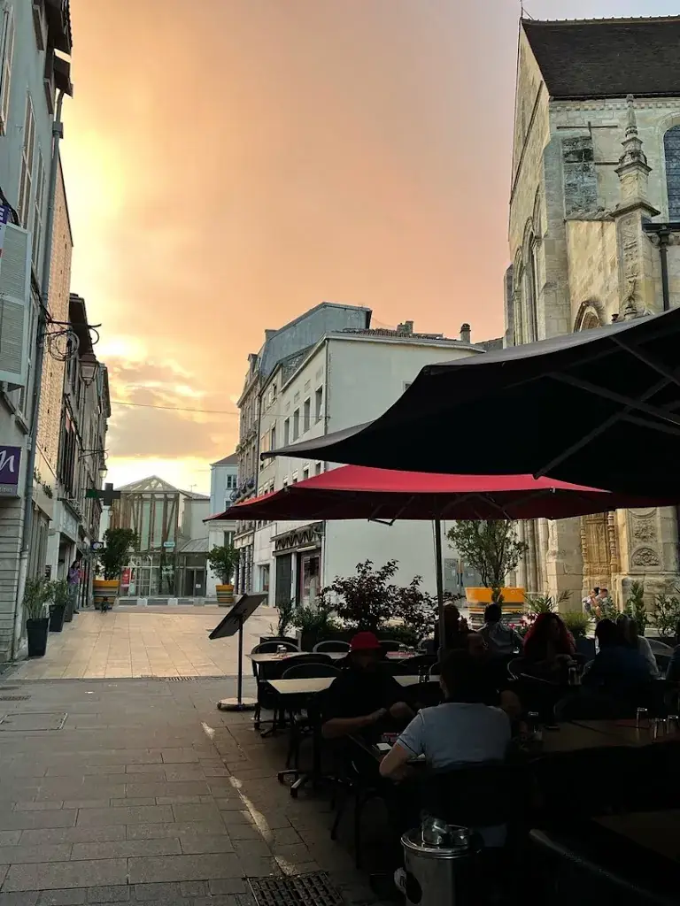 Natalya Talebina_Le Saint Alp_Châlons-en-Champagne_review