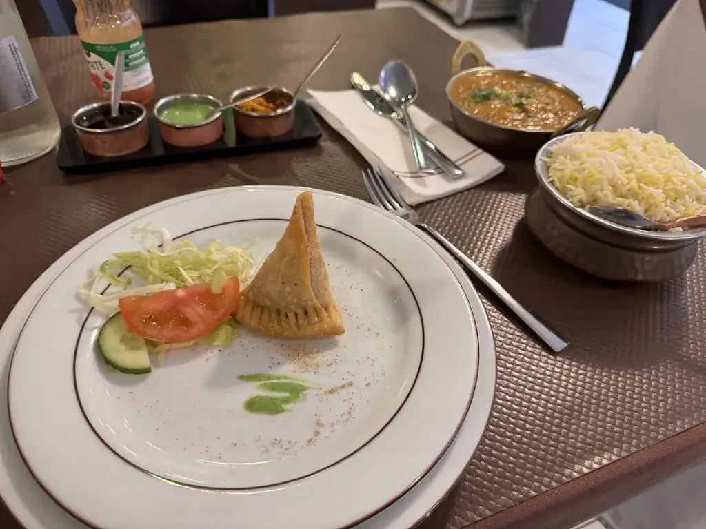 Tom Janas_Namaste India_Châlons-en-Champagne_review