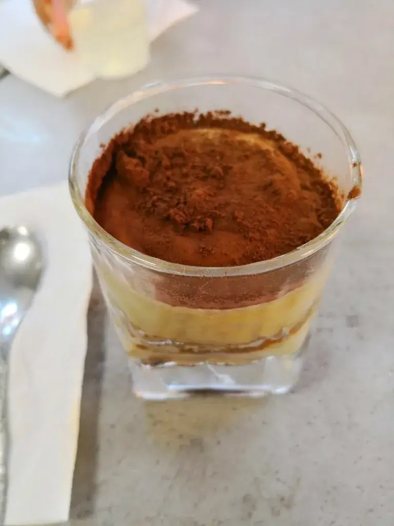 nan cao_Veenstra Pizza Snack_Courcelles-Chaussy_review