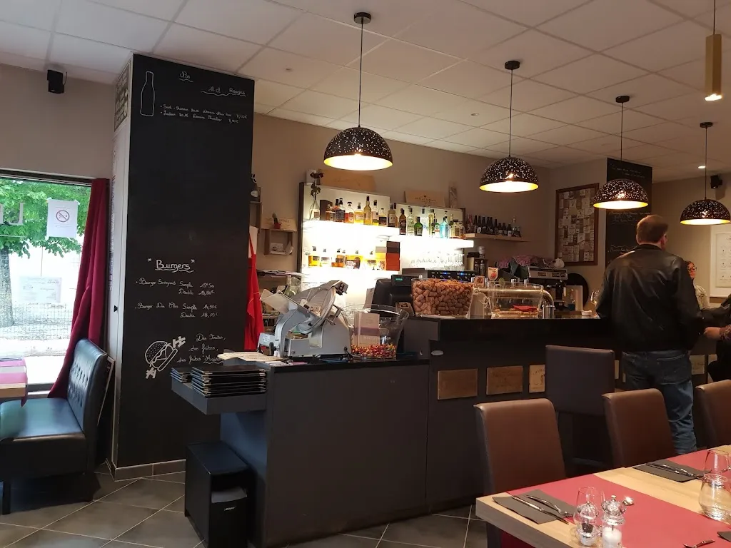 Le Clos Saint-Martin restaurante en Courtisols