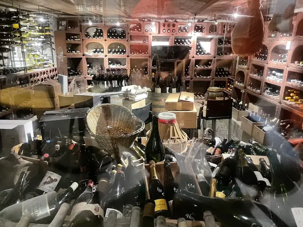 Hans-Peter Jaeger_Assemblage Cave et Fourneaux_Tournon-sur-Rhône_review