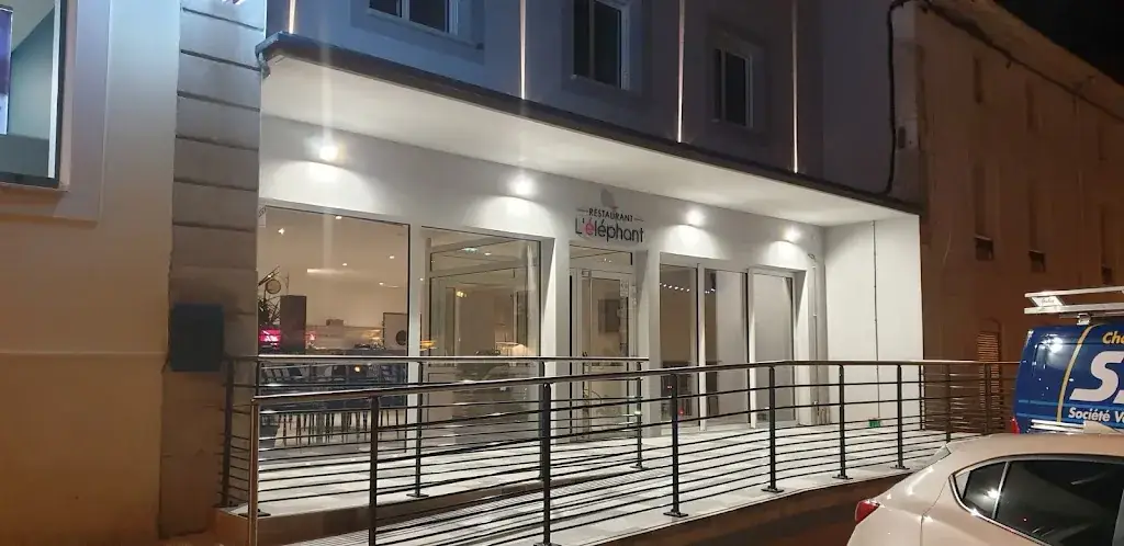 Les Délices de l'éléphant_Darney_slider_image_1