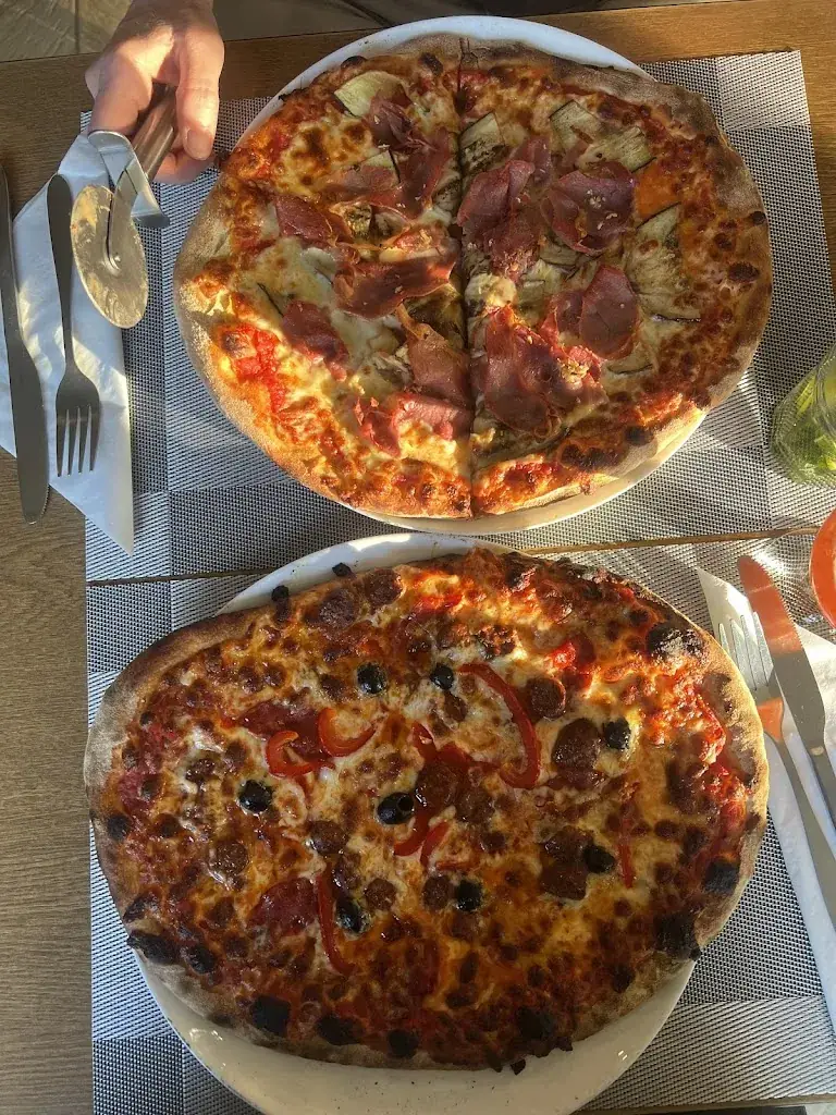 Totem Man_PIZZERIA CHEZ RAFFAELLO_Conflans-en-Jarnisy_review