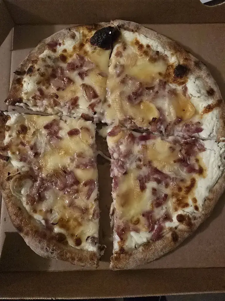 Romain Massul_PIZZERIA CHEZ RAFFAELLO_Conflans-en-Jarnisy_review