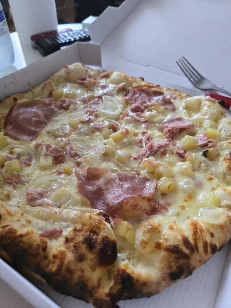 La Ruota - Pizzéria au feu de bois à CUSTINES_Custines_slider_image_2