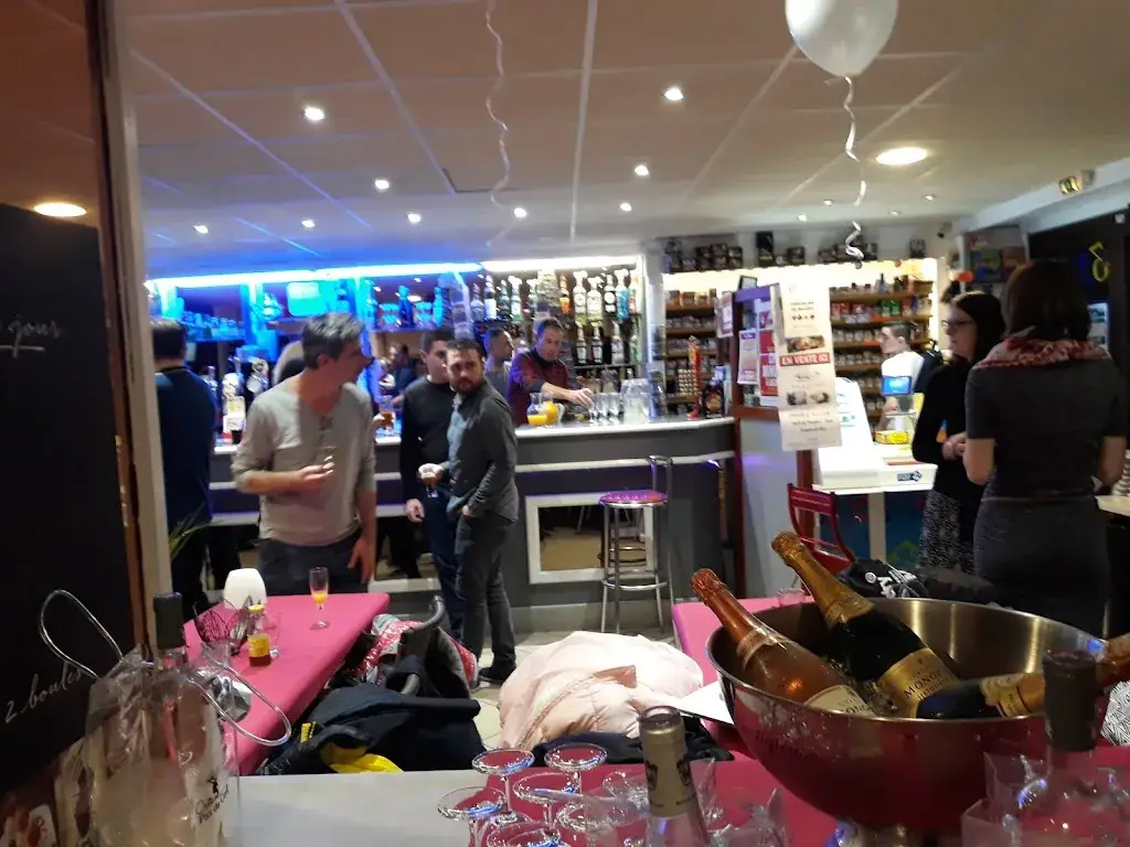 Bar Les Platanes_Charnècles_slider_image_1