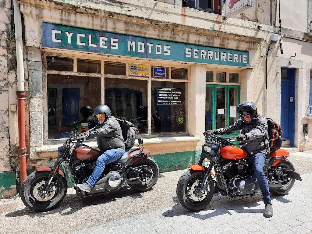 Étienne Courtois_Les Gourmands disent..._Commercy_review