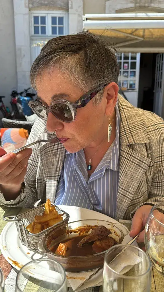 • Oscar aka ZouM •_Restaurant du Fer à Cheval_Commercy_avis