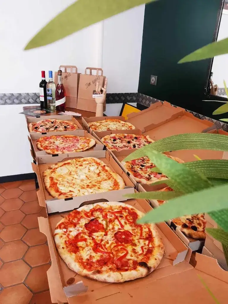 PASTAZZ PIZZERIA COMMERCY Restaurant in Commercy