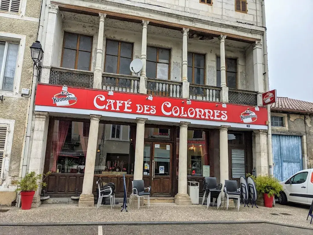 Tassilo Kubitz_Café des Colonnes_Void-Vacon_review