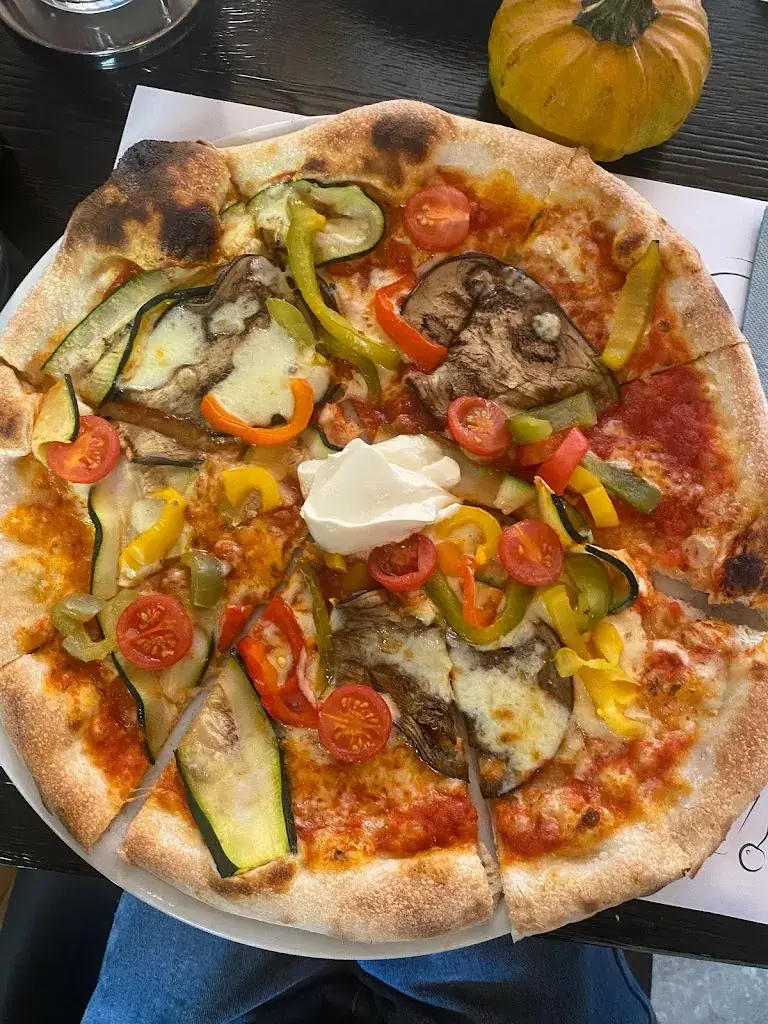 Lady Nawar_Le Gruyérien_Bulle_review