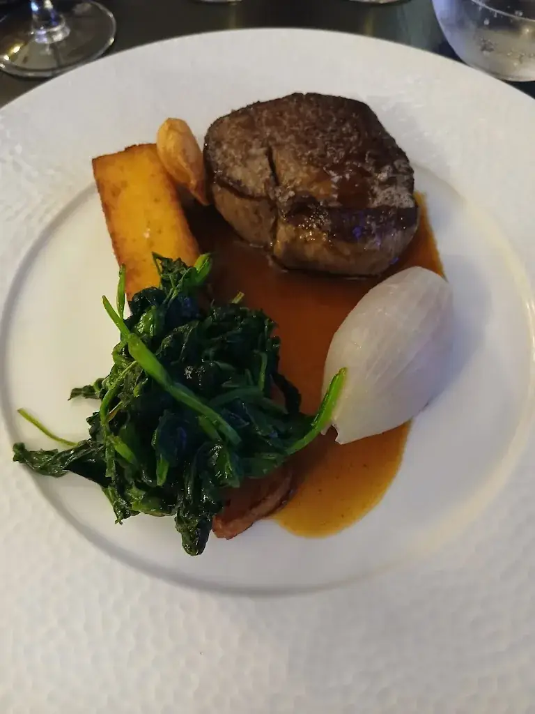 François-Xavier Désert_Le Madame - Hôtel & Restaurant_Haut-Bréda_review