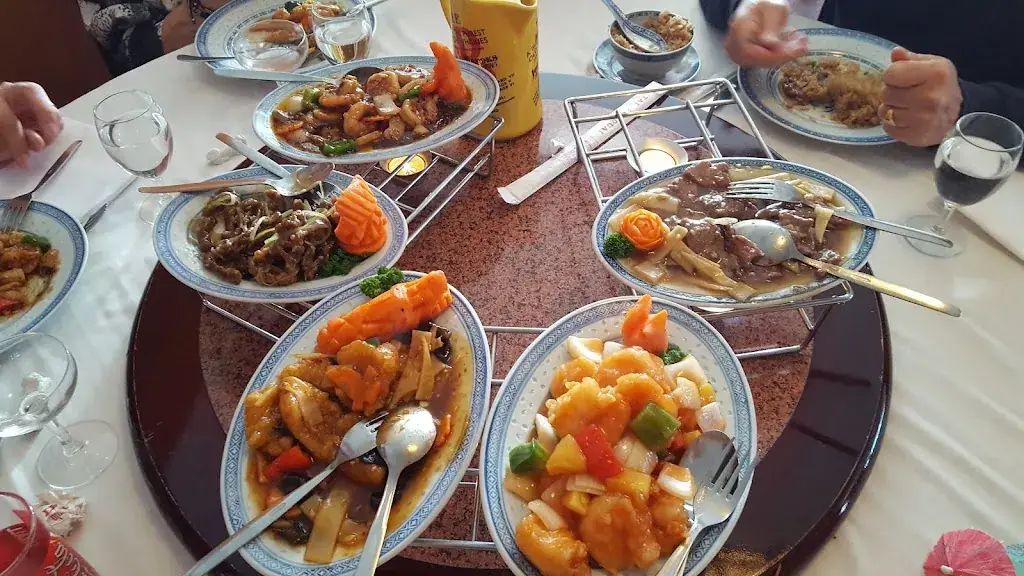 Café-Restaurant Chinois Jin Lin_Broc_slider_image_3