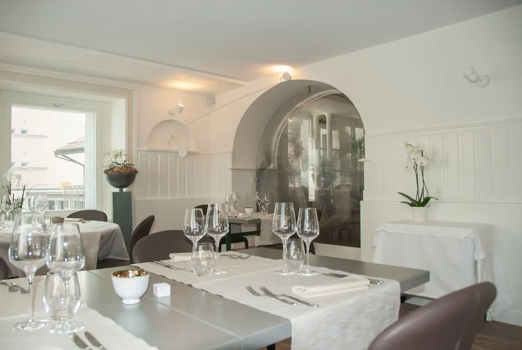 Cheval blanc restaurant in Bulle