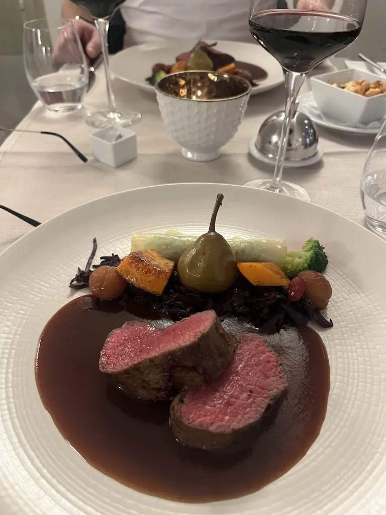 Cheval blanc_Bulle_slider_image_3