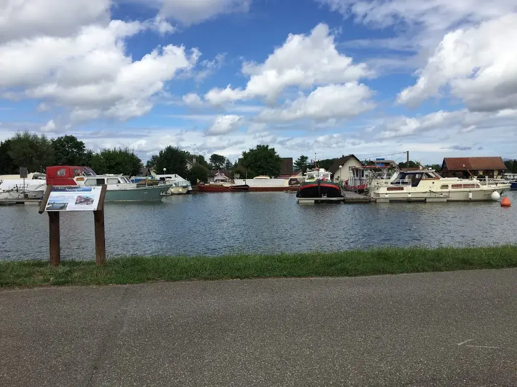 Sergei_Restaurant Aux 100 pâtes - Relais du port - Eurovélo 6_Dannemarie_review