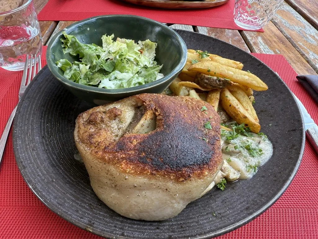 Brigitte Sumskis_Storkahus_Guevenatten_review