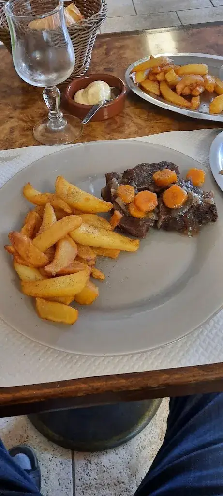 Christian Muller_La Licorne_Dom-le-Mesnil_review