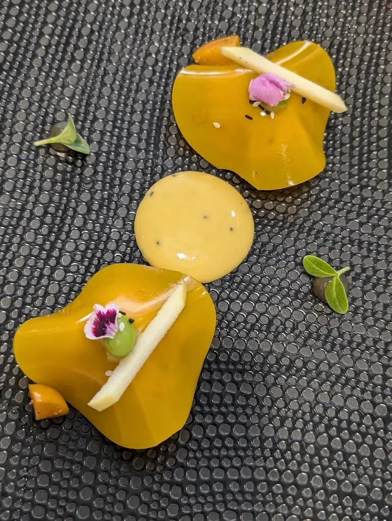 Pierre GRANDJEAN_Le Karelian_Dommartin-lès-Remiremont_review