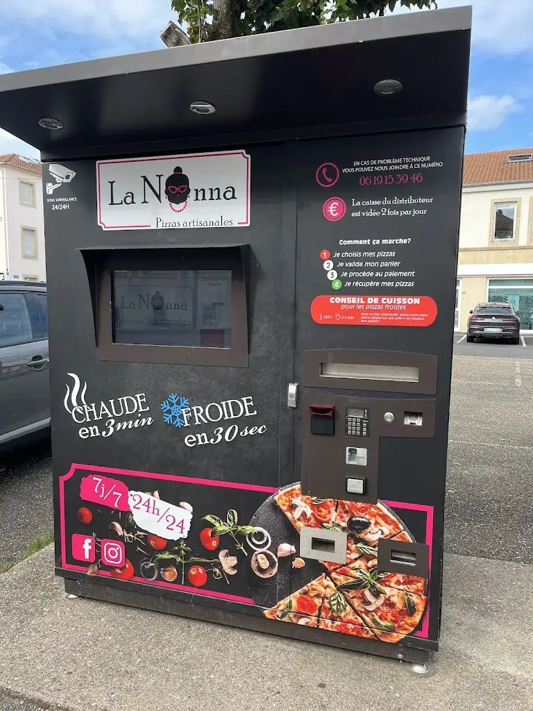 Mathilde_La Nonna distributeur de pizzas artisanales_Dieuze_review