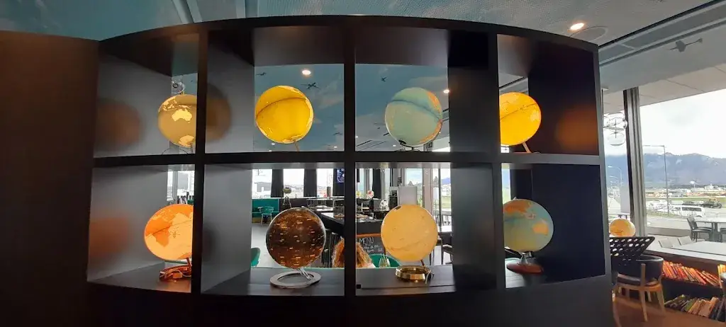 Le globe bar restaurant_Bulle_slider_image_1