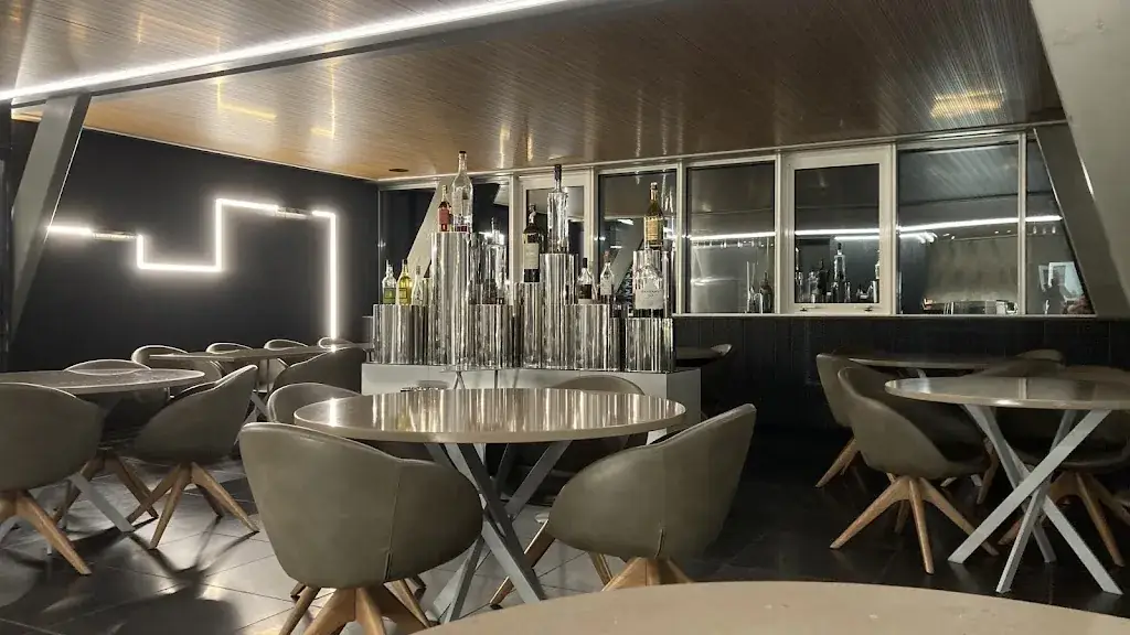 Lara Lipinska_Le Moulin Babet_Mézy-Moulins_review