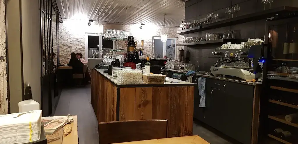 Bistrot Des Uttins restaurant in Yverdon-les-Bains