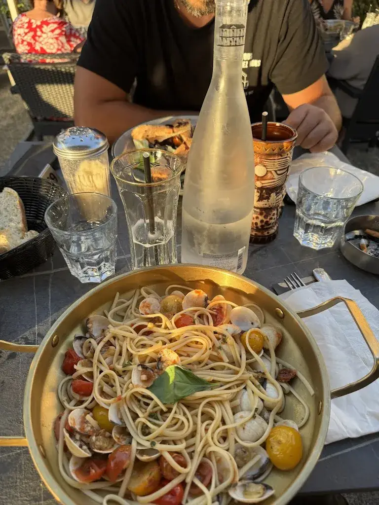 marine leglene_Le Kazzo_Chaponnay_review