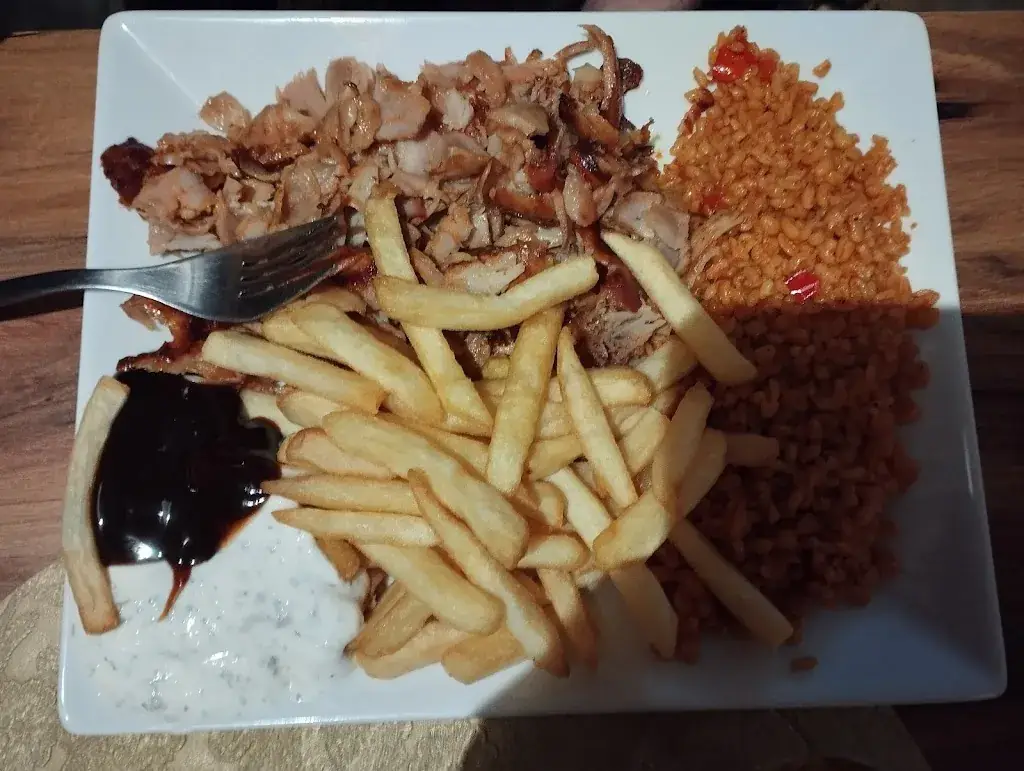 Charlotte Martinez_Le Bosphore_Ervy-le-Châtel_review